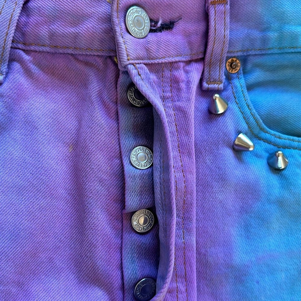 LF Vintage Tye Dye Distressed Denim Shorts - Picture 7 of 10